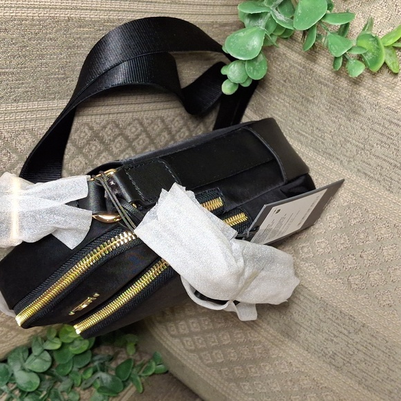 NWT Tumi Voyageur Ruma Small Crossbody Messenger Bag - Picture 9 of 16